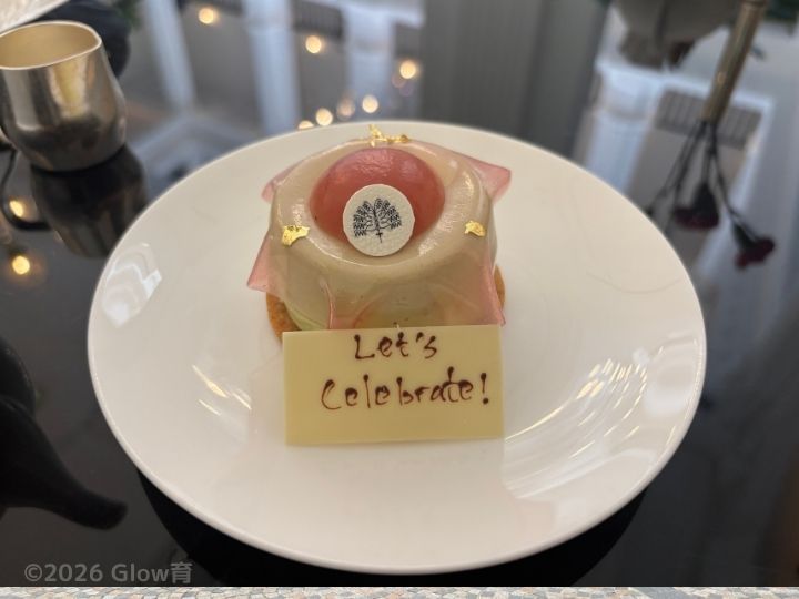 ラッフルズの記念日ケーキ