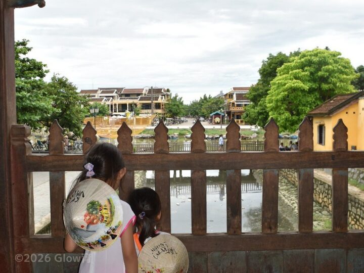 ベトナム旅行する姉妹