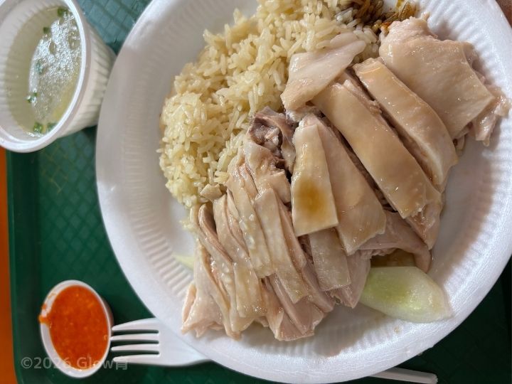 TONG FONG FATT HAINANESE BONELESS CHICKEN RICEのチキンライス