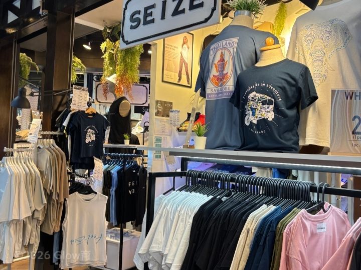 SEIZEのTシャツ